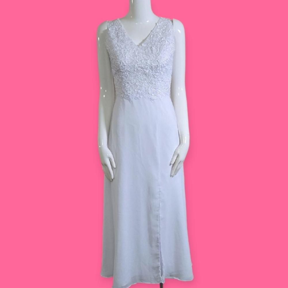 Elegant White Lace Women's Dress